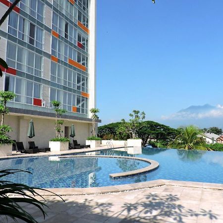 Ascent Premiere Hotel&Convention Malang Exterior foto